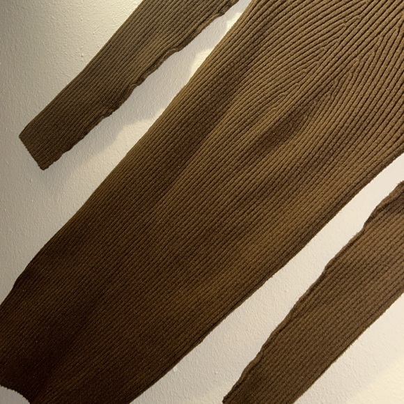 Knitted long sleeve dress - Picture 3 of 4